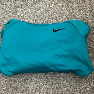 Women’s Dri-Fit Hoodie Size Large Teal color